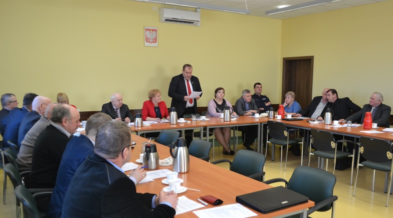 Co robić, gdy prądu brak, a numer alarmowy 991 nie odpowiada? Operator doradza inny sposób kontaktu