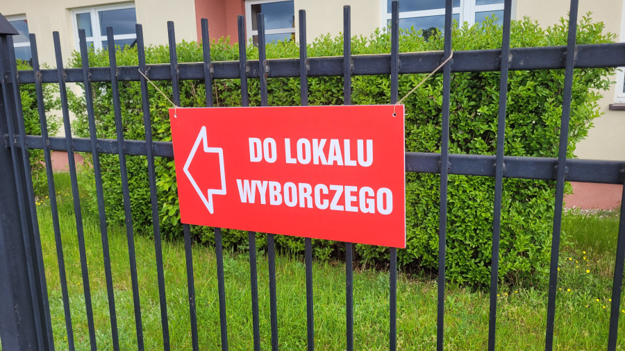 Trwa druga tura wyborów prezydenckich. Podajemy frekwencję z godziny 12.00