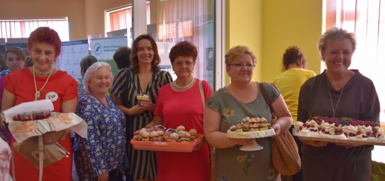 „Słodkie smaki regionu”. Panie z kół gospodyń spotkały się dziś w Kazimierzu 