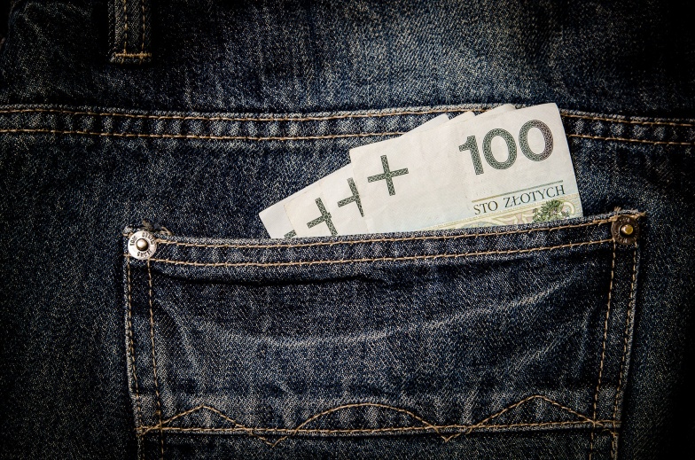 Uczniowie walczą o stypendia. Do kiedy trzeba złożyć wnioski?