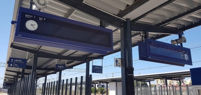 Wyświetlacze na dworcu nadal nie działają. PKP: zostaną uruchomione w najbliższych dniach 
