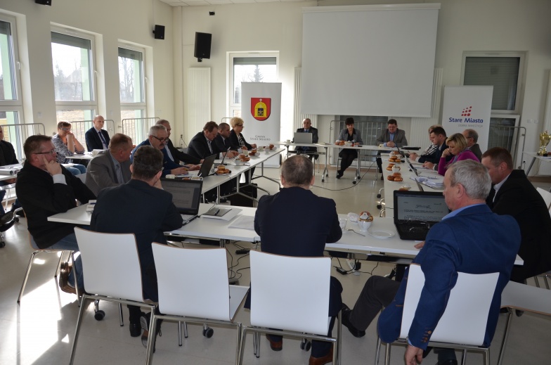 Szkolnej rewolucji w Starym Mieście nie będzie. Gimnazja zmienią się w podstawówki 