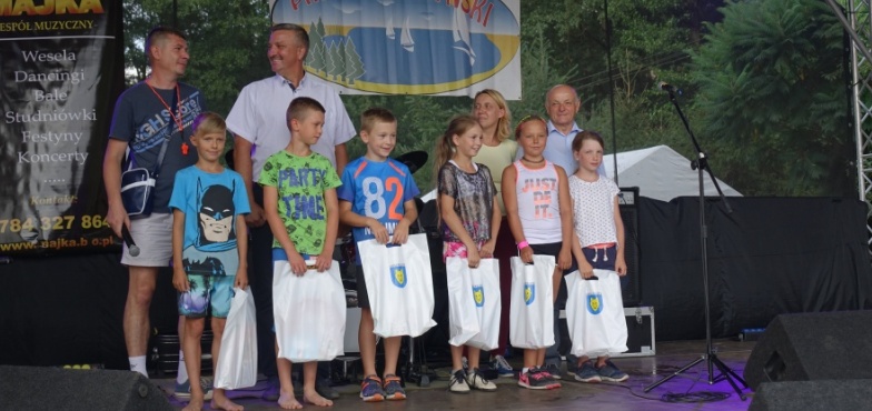 Pobiegli w IV już Wilczyńskim Biegu Wakacyjnym. Na plaży trwa piknik 