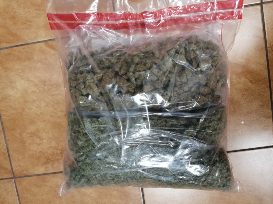 Kolscy policjanci przejęli prawie 5 kg narkotyków 