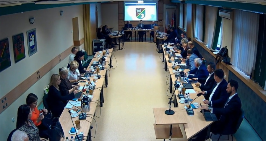 Radni opozycji przekonywani przez telefon. Nie do wszystkich zadzwonili