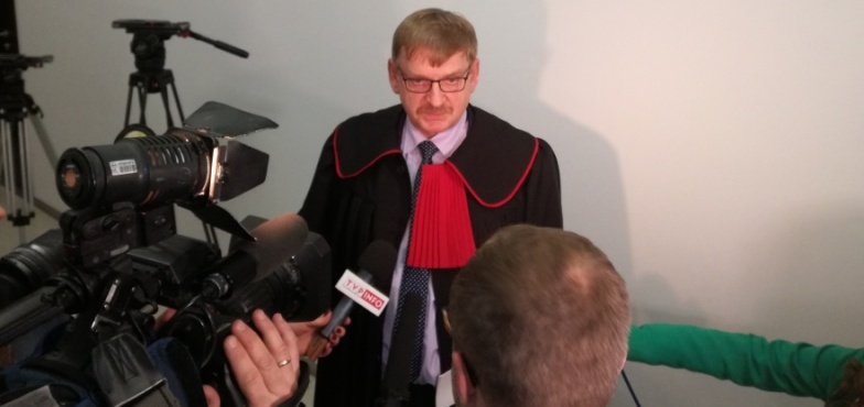 15-latek, który pobił 14-letniego gimnazjalistę trafi do schroniska dla nieletnich. Dwaj pozostali mają dozór kuratora 