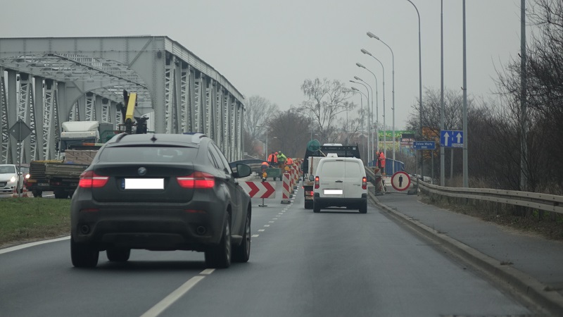 300 tysięcy złotych ma kosztować naprawa zachodniej nitki mostu nad Kanałem Ulgi