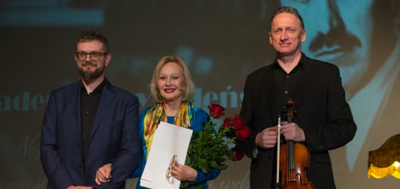 Grażyna Barszczewska w Salonie Poezji i Literatury. Piękny wieczór w KDK-u 
