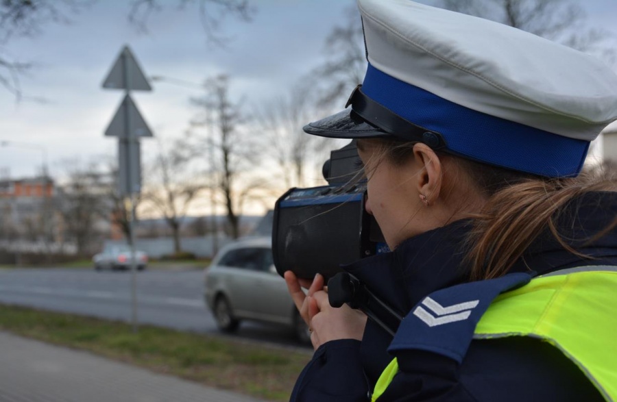 Policjanci będą kontrolować prędkość. Zero tolerancji na drodze