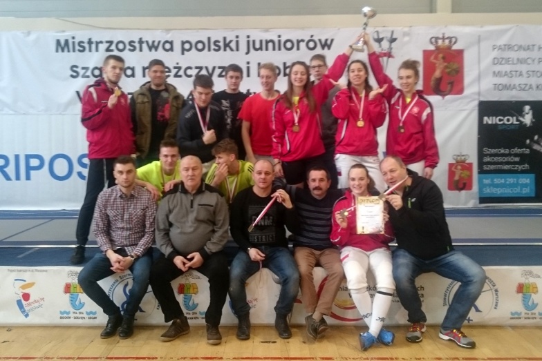 Trzy złota i jeden brąz. Konińscy szabliści triumfują w Warszawie 