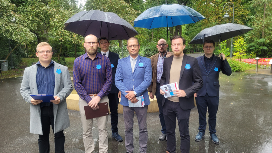 Będą rozdawać symboliczne „Kwiaty Wołynia” 