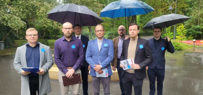 Będą rozdawać symboliczne „Kwiaty Wołynia” 