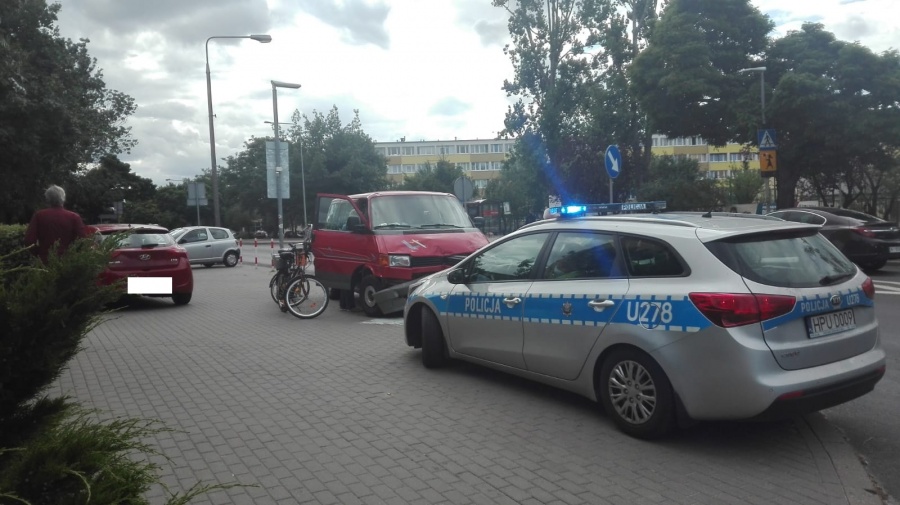 Były korki na Wyszyńskiego. Zderzyły się dwa samochody 