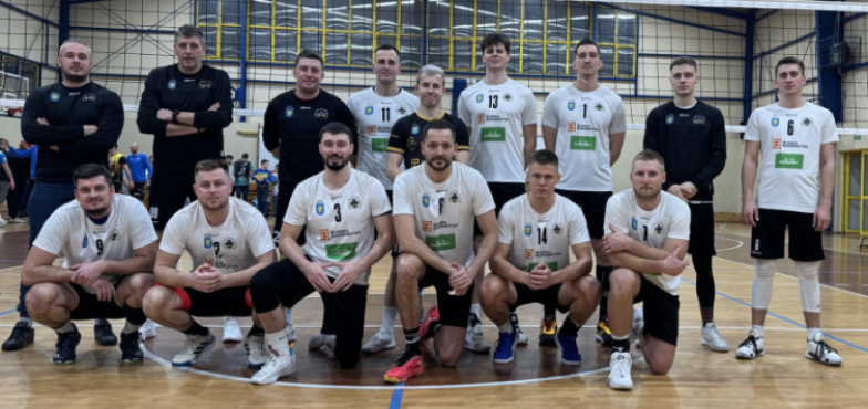 Wilki przegrywają na wyjeździe, ale utrzymują pozycję lidera. SPS nie grał