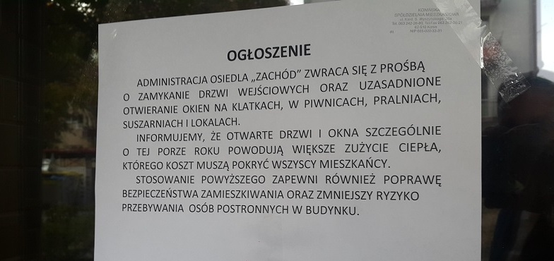 Spółdzielnia apeluje do mieszkańców o zamykanie drzwi do klatek schodowych