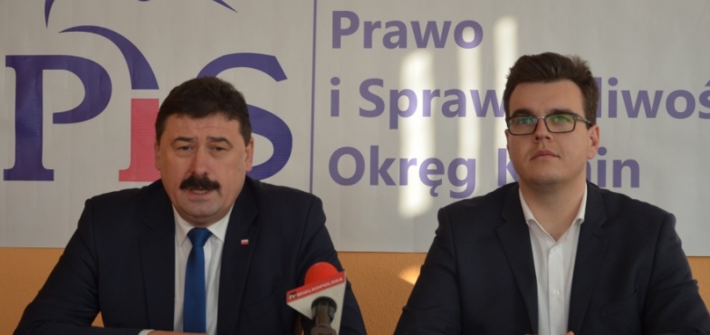 „Platforma jest obłudna”. Poseł Bartosik krytykuje posła Nowaka 