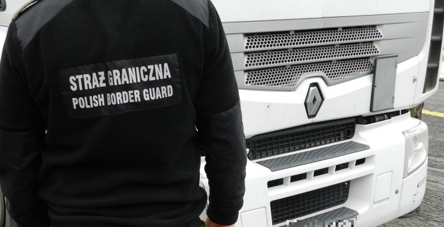 Nielegalni imigranci ukryci w polskiej ciężarówce. Jechała z Rumunii do Koła
