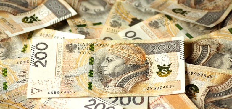 Mieszkanka powiatu słupeckiego straciła prawie milion złotych! Podała poufne dane! 