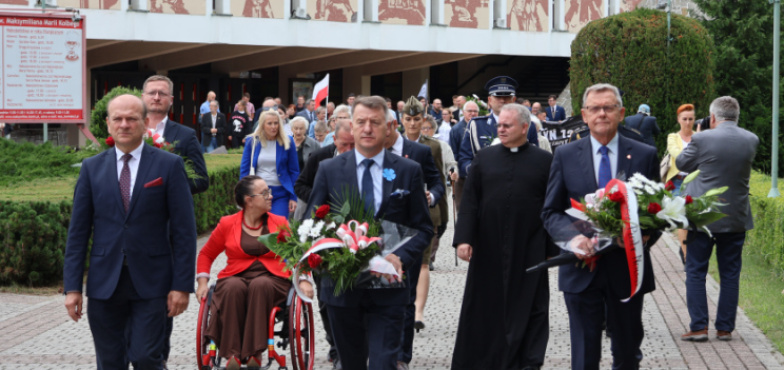„To, że jesteśmy w tej chwili w Polsce tak podzieleni, jest czymś dramatycznym. Jedność narodu jest wartością”
