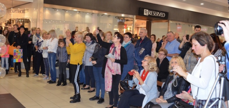 Już dziś o godzinie 16.00 w FERIO! W filmową podróż z Fundacją „Otwarcie”