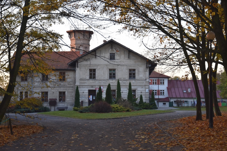 Chcą wyremontować pałac. Wójt spotkała się z konserwatorem zabytków