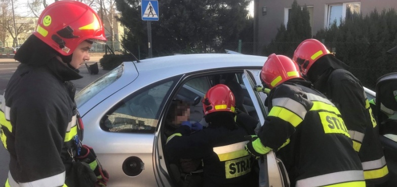 Trzy osoby poszkodowane. Do szpitala pojechało dwoje dorosłych i dziecko 