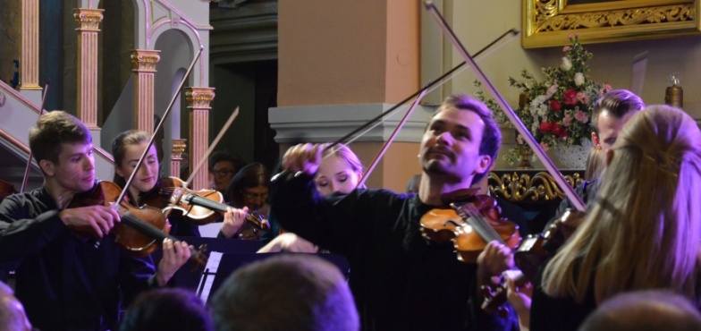 Stradivarius i artyści zachwycili publiczność. Konin oddał hołd Niepodległej Ojczyźnie
