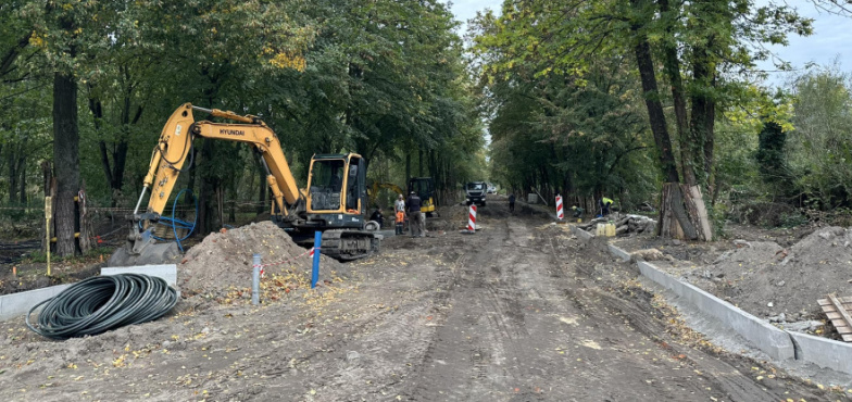 ,,Mamy za sobą najtrudniejszy etap." Prace w Parku 600-lecia idą zgodnie z planem