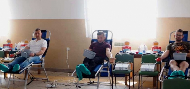 Dolali 11 litrów do banku krwi