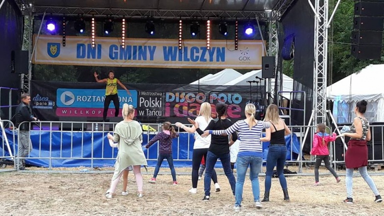 Mimo niepogody, plaża w Wilczynie rozbrzmiewa muzyką. Dziś rozpoczęły się dni gminy 