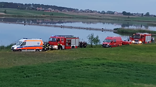 Strażacy wyłowili ciało mężczyzny. Dryfowało w zbiorniku Stare Miasto