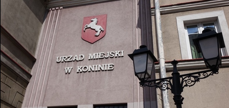 Ile osób jest zatrudnionych w spółkach miejskich, urzędzie i jednostkach?