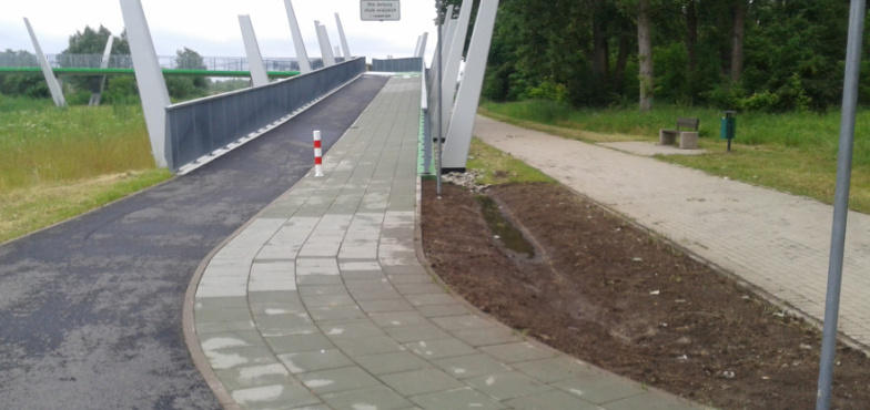 Powstała specjalna mulda. Wejście na nową kładkę poprawione 