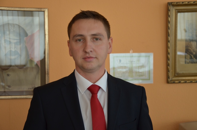 KOD skarży wojewodzie. Działacze walczą o wygaśnięcie mandatu radnego Karola Skoczylasa