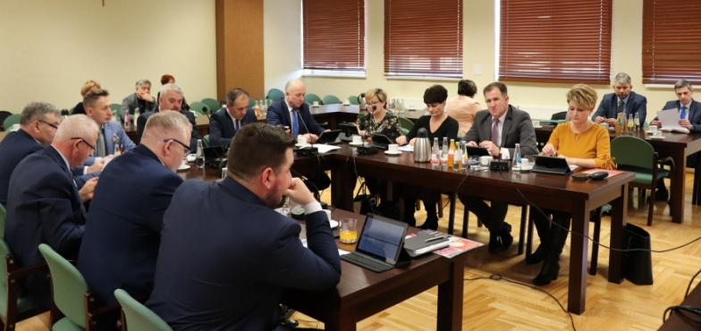 Radni wsparli policję. Znów będą dodatkowe patrole 