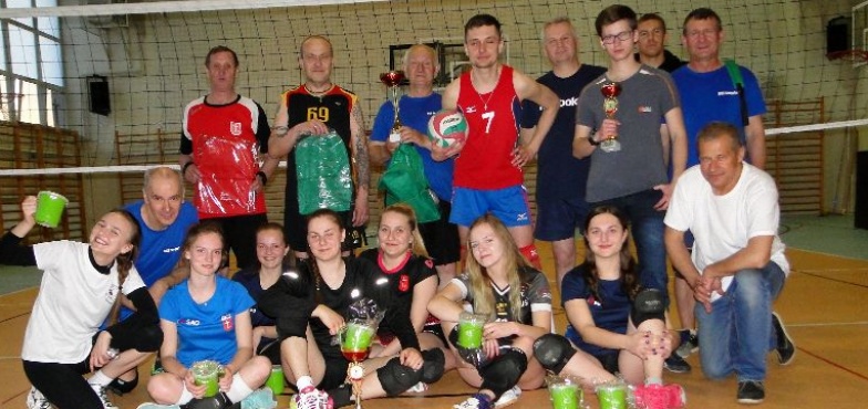 Starsi panowie nieco lepsi. Oldboje z Sompolna finiszują