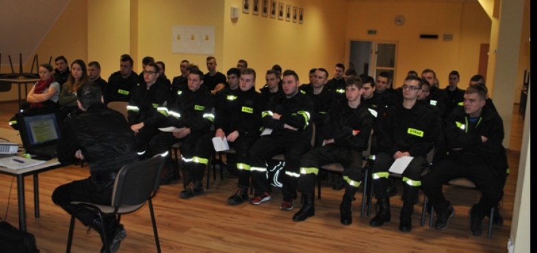 Szkolą ochotników. Przejdą test w komorze dymowej
