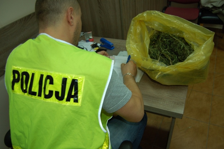 Zatrzymani z narkotykami. Zabezpieczono marihuanę i metaamfetaminę 