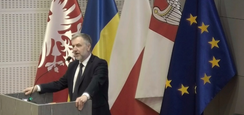 Nadzwyczajna sesja sejmiku w sprawie szpitali, w tym konińskiego 