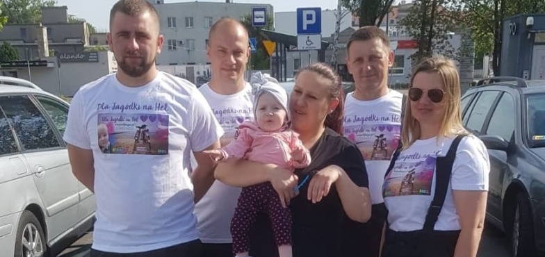 Ruszyli na pomoc chorej Jagódce. Druhowie z OSP w ponad 450-kilometrowej podróży