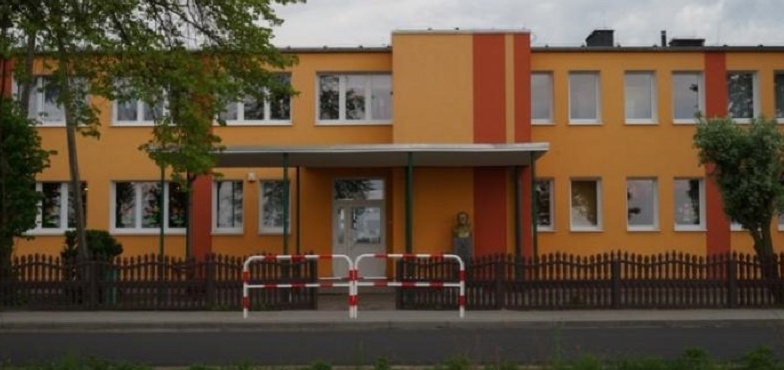 Cała szkoła na kwarantannie. Nauczycielka z pozytywnym wynikiem na SARS-CoV-2