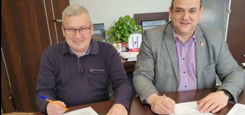 Podpisali umowę na utwardzenie ponad czterech kilometrów dróg