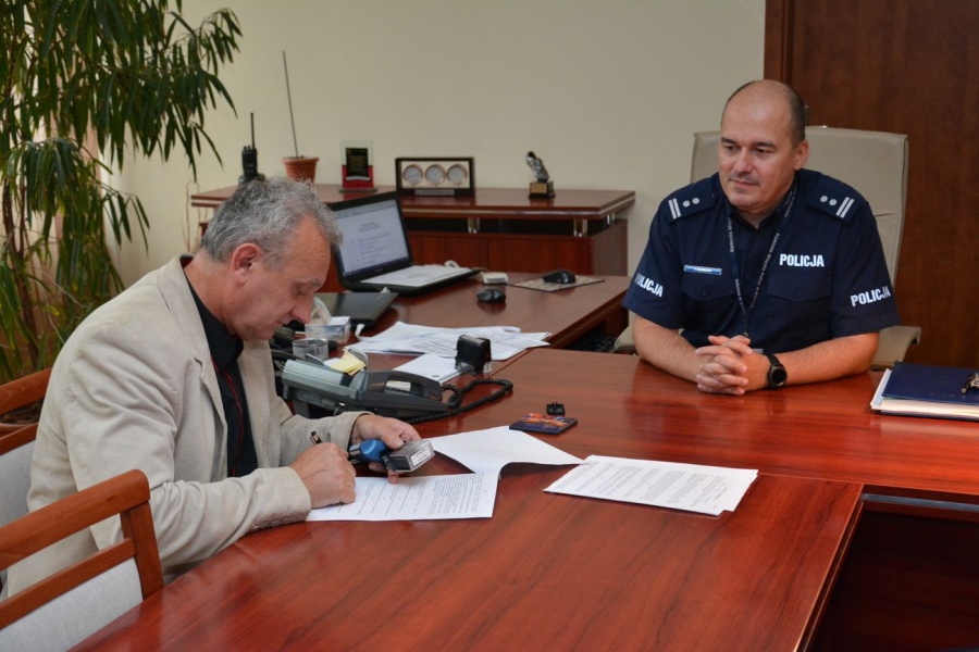 Policjanci będą strzelać w Potażnikach. Umowa podpisana