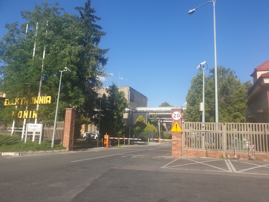 Do lipca elektrolizer dotrze do ZE PAK-u. Będą dostarczać paliwo do autobusu wodorowego
