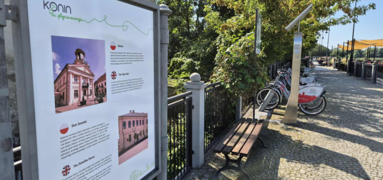 Odświeżone plansze na bulwarze. „Odkryj coś po drodze”