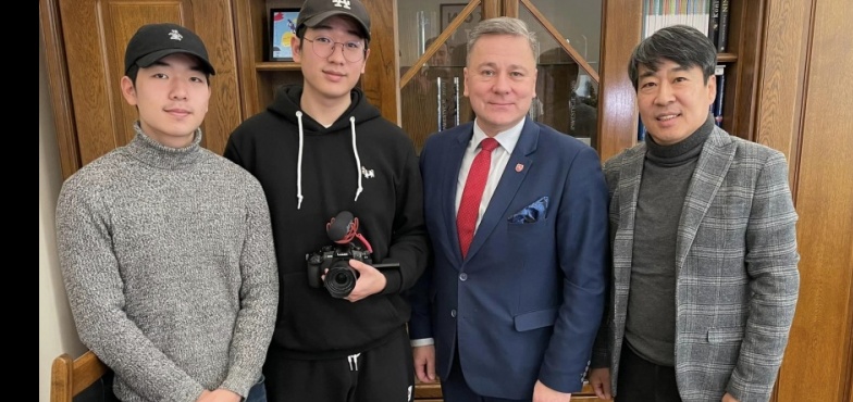 Koreańscy dziennikarze u prezydenta Konina. Pytali, jakie są korzyści z budowy elektrowni jądrowej