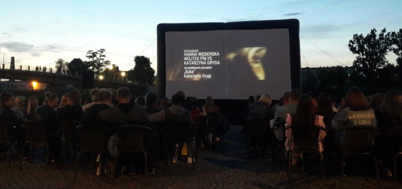 Kino pod chmurką, czyli Dobre Filmy na Bulwarze Nadwarciańskim
