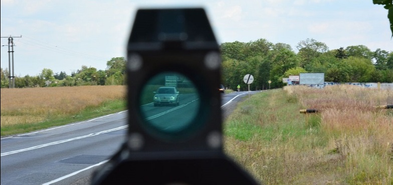 Pirat drogowy stracił prawo jazdy. Dostał też mandat i punkty karne