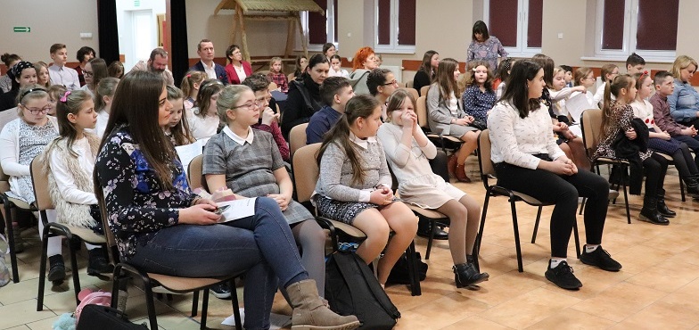 Aż 52 recytatorów w konkursie „Czerwieńcie, zieleńcie się słowa”