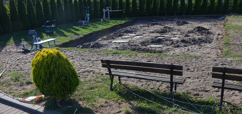 Dzieci pójdą na plac zabaw. Rodzice do siłowni